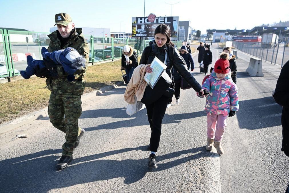 Ucrânia: Mais de 200 mil pessoas fugiram para os países vizinhos