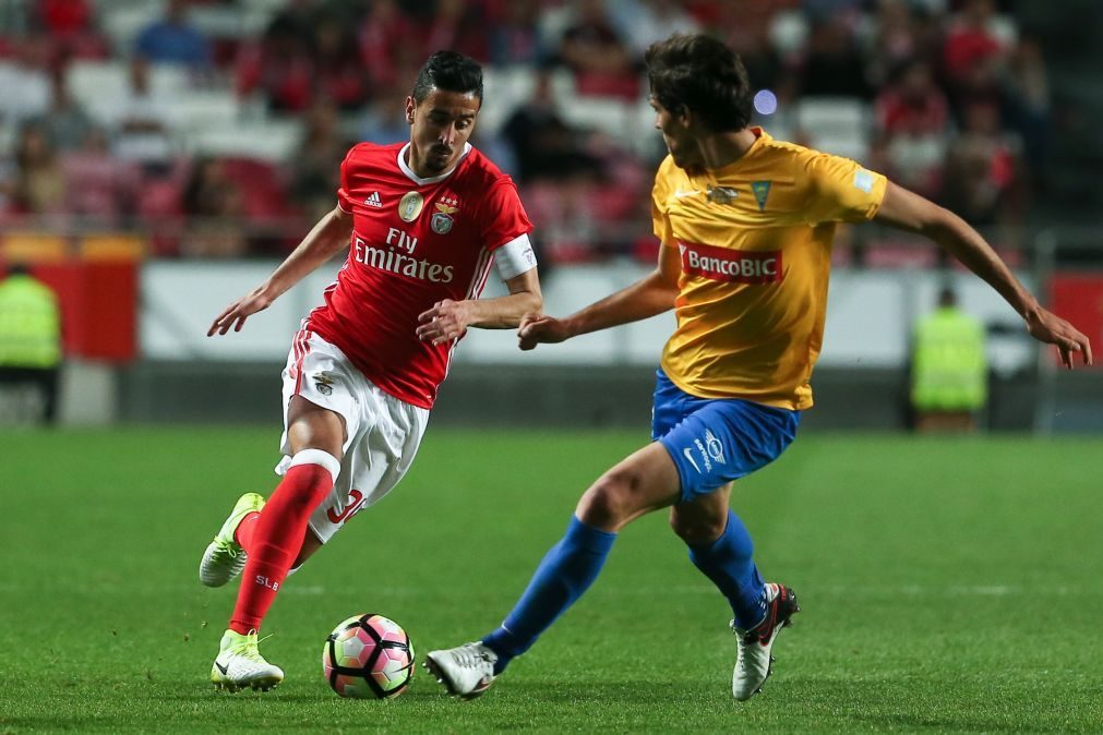 Benfica renova com André Almeida duas épocas até 2021