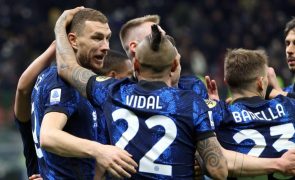 Inter Milão regressa às vitórias com goleada e volta a liderar a Liga italiana