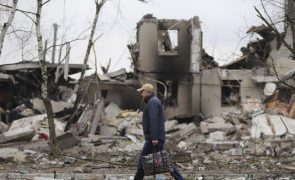 Ucrânia: Pelo menos 351 civis mortos e 707 feridos desde início da invasão russa