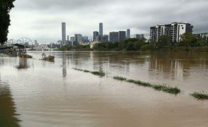 Leste da Austrália prepara-se para novas inundações