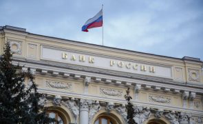 Ucrânia: Banco central russo instrui bancos a não divulgarem publicamente os seus balanços