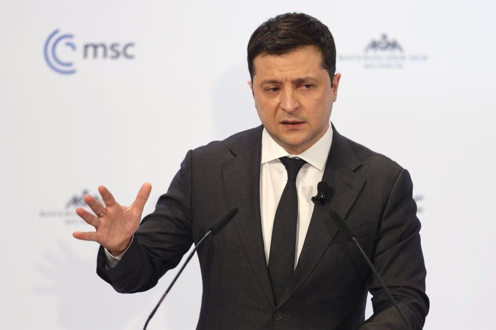 Ucrânia: Zelensky diz que Rússia se prepara para bombardear porto de Odessa