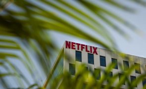 Ucrânia: Netflix suspende operações na Rússia
