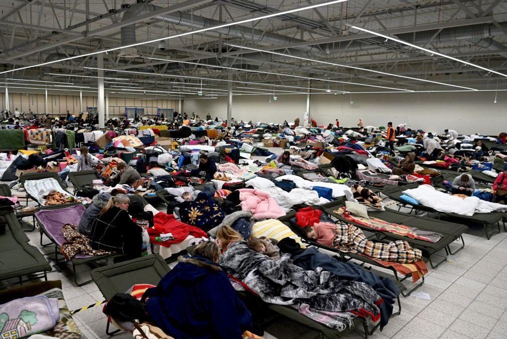 Ucrânia: Borrell alerta para possibilidade de chegarem cinco milhões de refugiados à UE