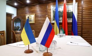 Ucrânia: Negociações terminam com avanços nos corredores humanitários