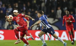 FC Porto perde com o Lyon na primeira mão dos 'oitavos' da Liga Europa