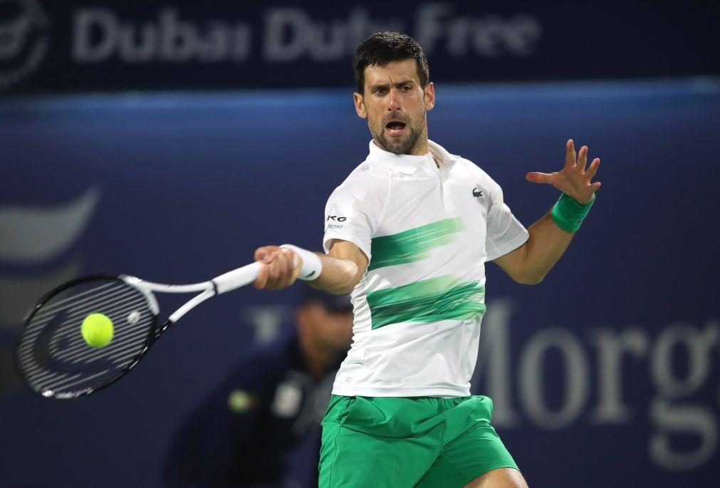 Covid-19: Djokovic afastado de torneios nos EUA por recusar vacinar-se