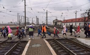 Ucrânia: Bruxelas em alerta para risco de tráfico crianças ucranianas