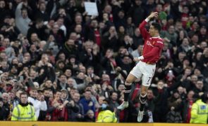 'Hat-trick' de Ronaldo garante triunfo do United sobre o Tottenham