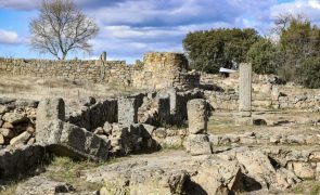 Sítio Arqueológico do Prazo no Vale do Côa leva visitante a viajar no tempo