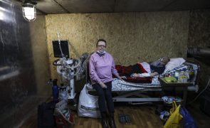 Ucrânia: De médico a paciente nas caves do Hospital de Jitomir