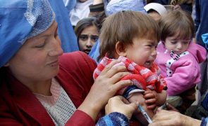 Afeganistão: Governo pretende vacinar 1,2 milhões de crianças contra o sarampo numa semana