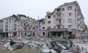 Ucrânia: Negociações russo-ucraniana retomadas terça-feira