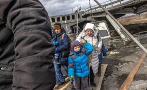 Ucrânia: Pelo menos 103 crianças morreram e mais de 100 ficaram feridas desde invasão
