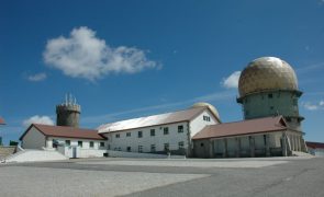 Antiga torre da Força Aérea na Serra da Estrela cedida aos municípios de Seia, Gouveia e Manteigas