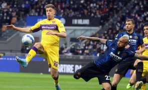 Campeão Inter de Milão empata com Fiorentina e volta a marcar passo na Série A