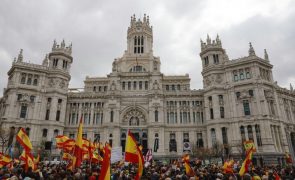 Dezenas de milhares de pessoas manifestam-se em Madrid pela defesa do mundo rural