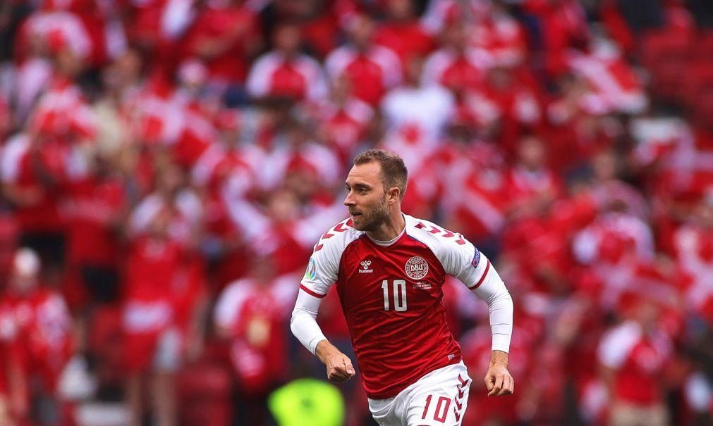 Christian Eriksen com covid-19 adia regresso à seleção dinamarquesa