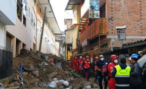 Sobe para oito número de mortos em aluimento de terras no Peru