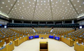 UE aprova novas regras para financiamento mais transparente dos partidos europeus