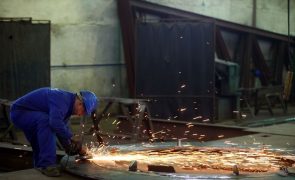 Crise/Energia: Metalurgia admite começar a parar a partir de maio face à escalada dos preços