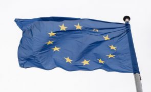 Líderes da UE adotam «bússola» para fortalecer política de defesa europeia