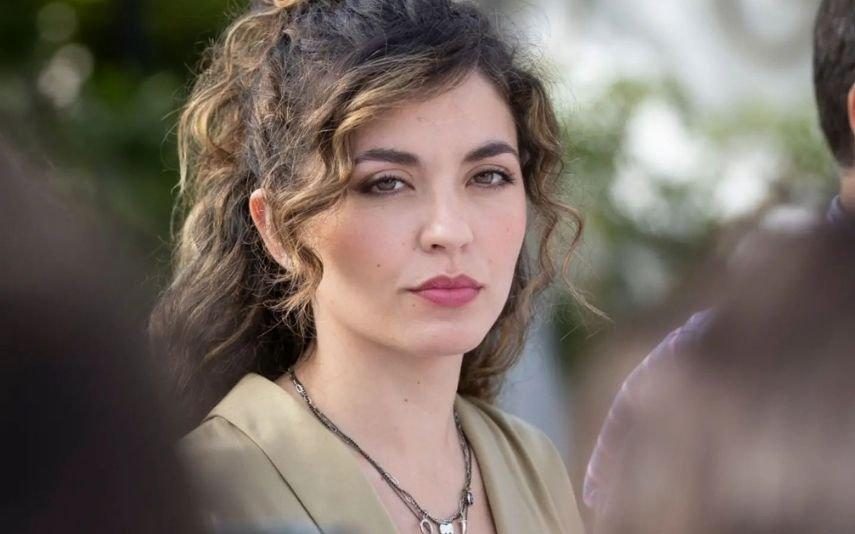 Sara Barradas atirada ao rio três vezes para fazer cena de novela [vídeo]