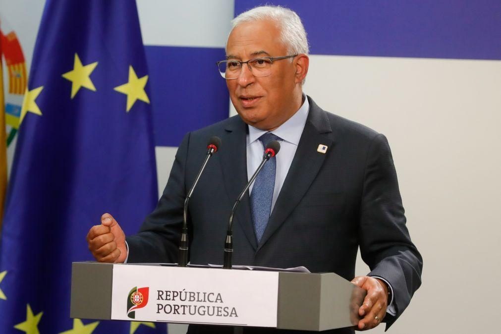 António Costa tomou posse como ministro dos Negócios Estrangeiros até quarta-feira