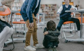 Como ajudar uma criança a superar o bullying