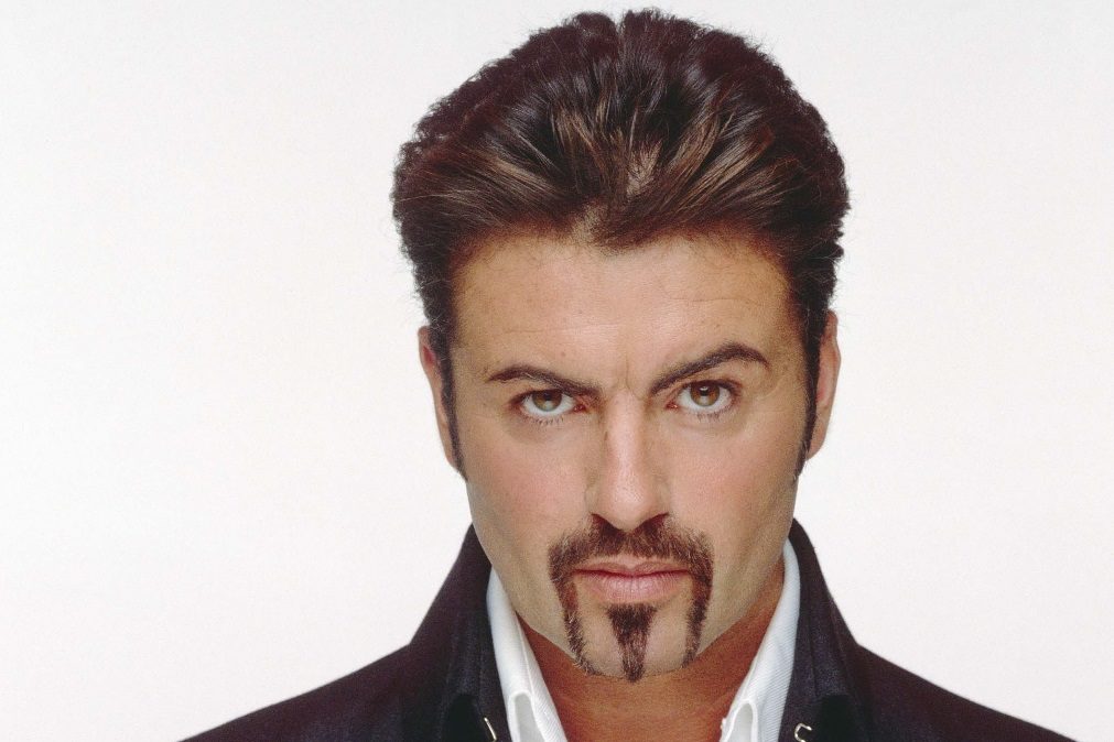 Por que motivo George Michael ainda não foi enterrado?