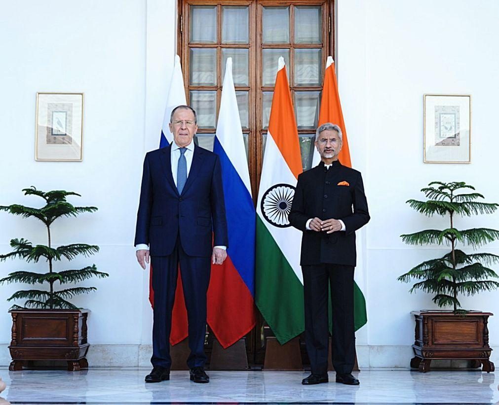 Ucrânia: Serguei Lavrov em Nova Deli agradece neutralidade da Índia