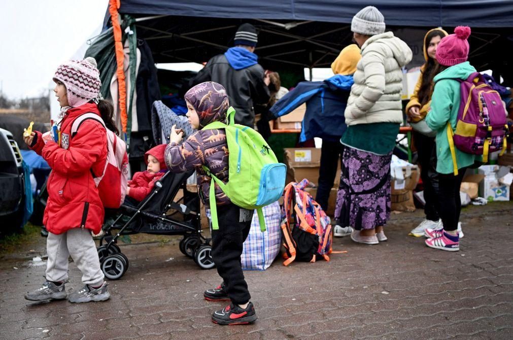 Ucrânia: Mais de 4,1 milhões de refugiados com fluxo a cair há 10 dias