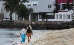 Covid-19: Cabo Verde mantém até setembro moratórias ao crédito para empresas ligadas ao turismo