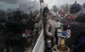 Ucrânia: Retirados 2.700 civis de Lugansk