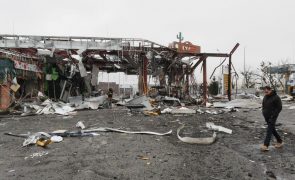 Ucrânia: Autoridades ucranianas confirmam destruição da sua maior refinaria pelo Exército russo