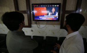 Eleições antecipadas no Paquistão dentro de três meses
