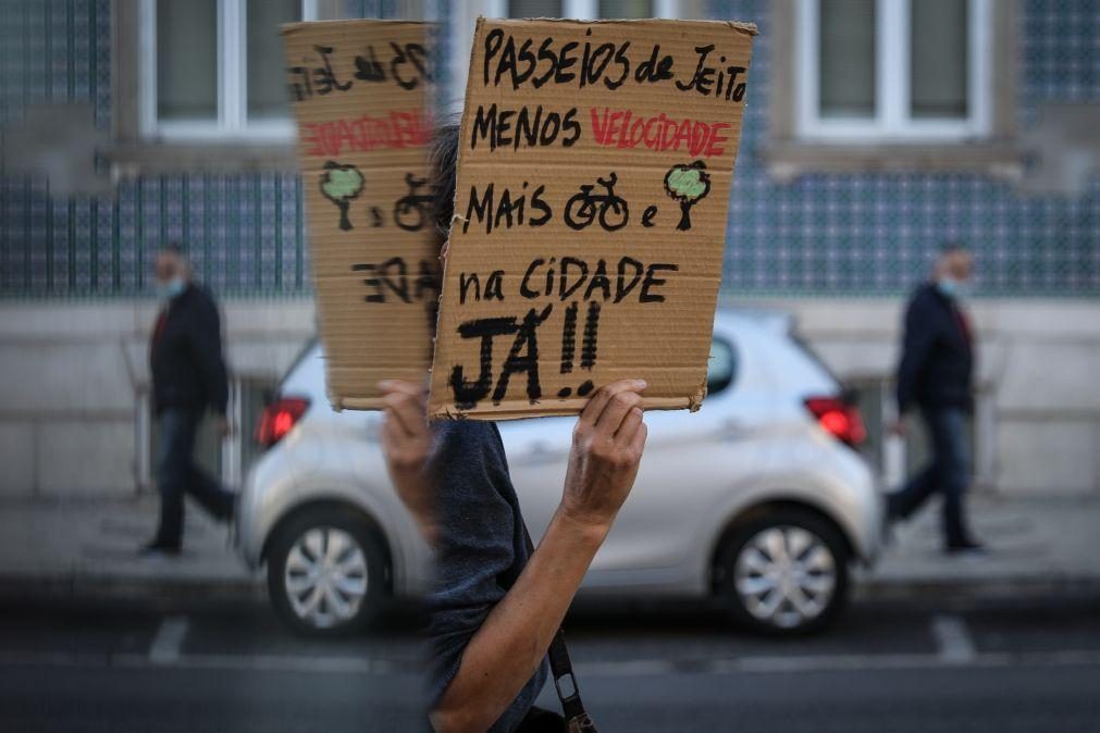 Painel de cientistas da ONU defende que é possível cortar emissões de gases se se agir já