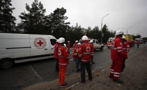 Ucrânia: Equipa da Cruz Vermelha foi 