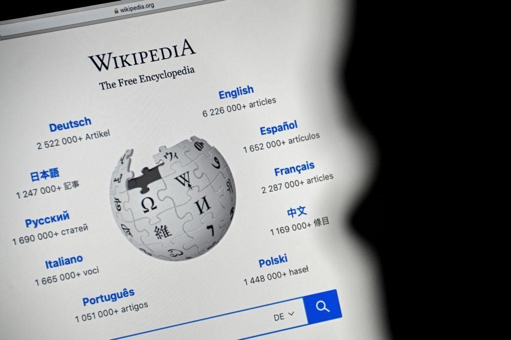 Ucrânia: Moscovo acusa Wikipedia de difundir informações falsas sobre a guerra