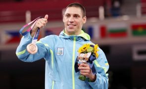 Ucrânia: Karateca combatente leiloa medalha de bronze olímpica