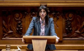Governo: Governação de Passos Coelho gera tensão entre PS e PSD