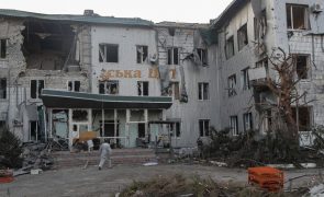 Ucrânia: OMS já registou 102 ataques a instalações e equipamentos de saúde