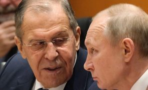 Ucrânia: Reino Unido alarga sanções a filhas de Putin e Lavrov