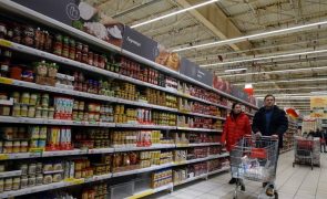 Inflação na Rússia atinge 16,7% em março, um recorde desde 2015