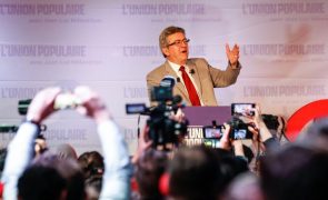 França/Eleições: Mélenchon pede a apoiantes para não votarem em Le Pen
