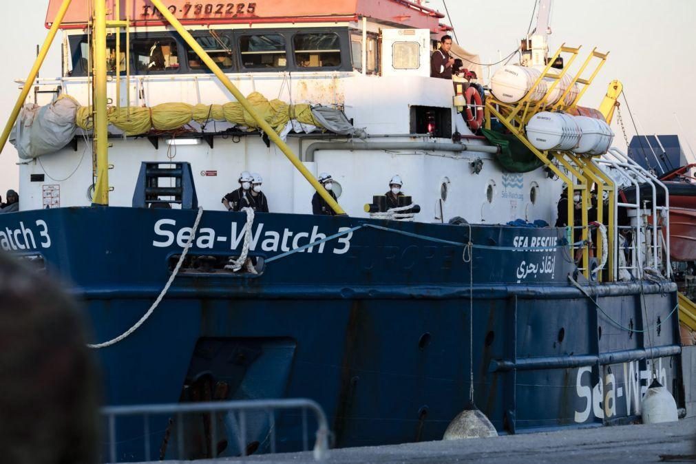 Sea Watch resgata 210 migrantes e denuncia mais um naufrágio