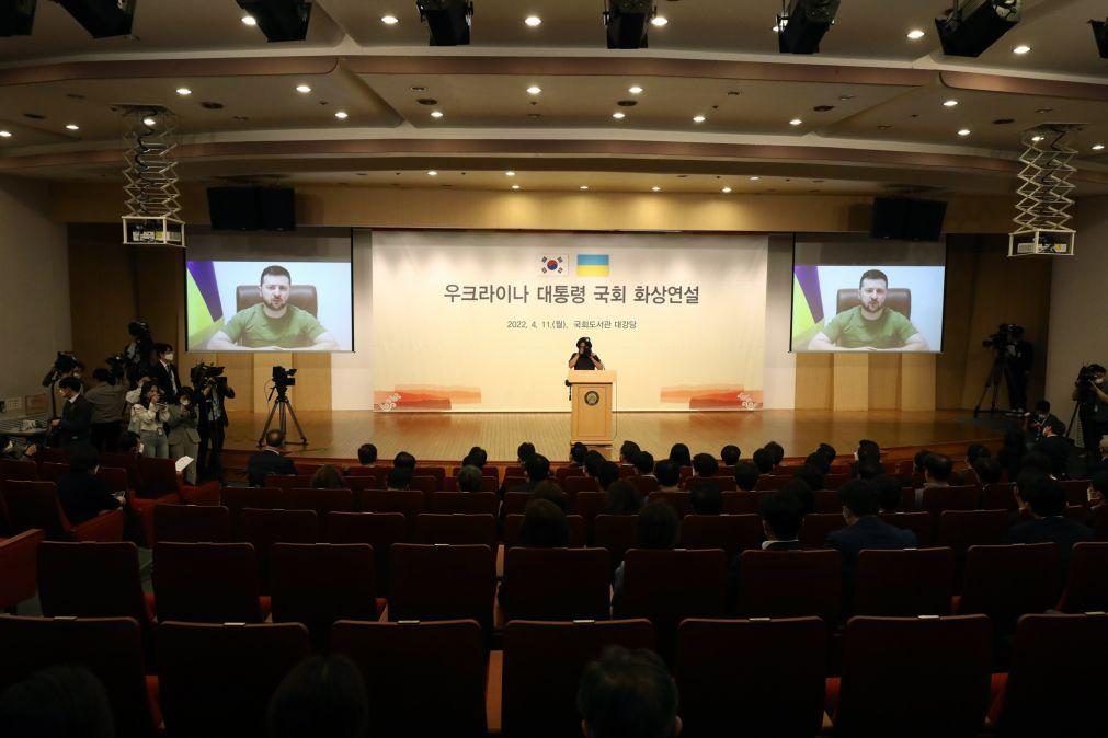 Ucrânia: Zelensky pede armas ao Parlamento sul-coreano