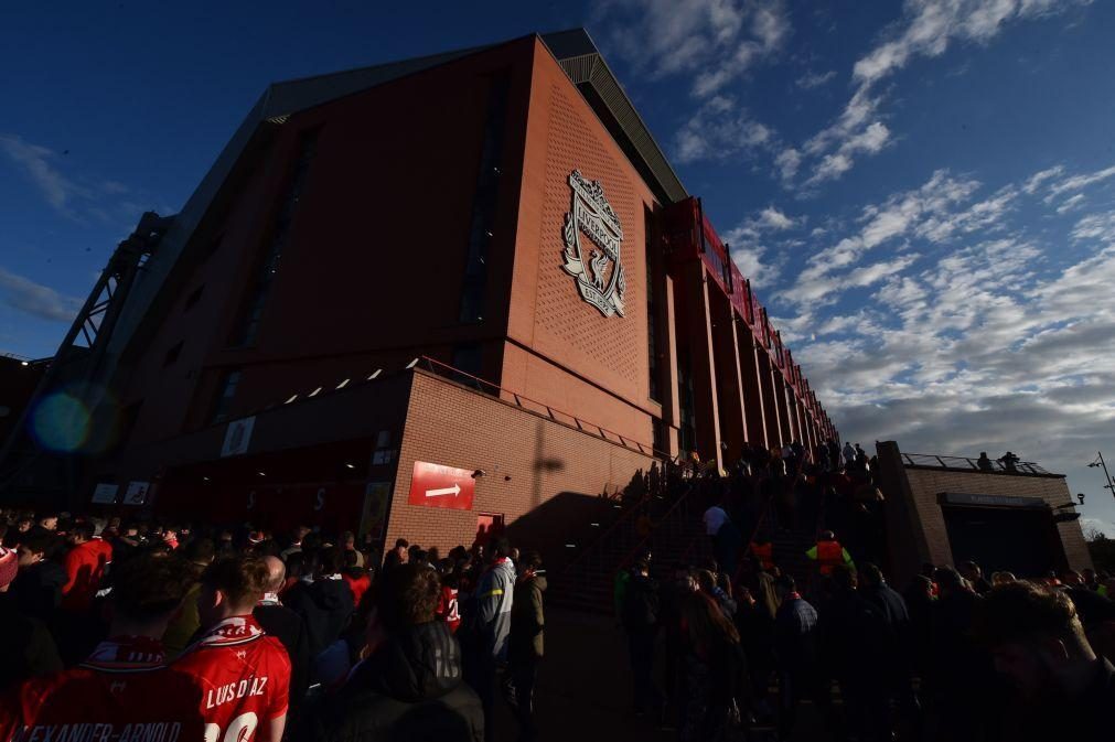 Adepto do Liverpool morre após sentir-se mal antes do jogo com o Benfica