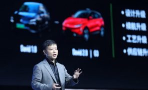 Covid-19: Fabricantes de automóveis alertam para impacto da política de 'zero casos' da China